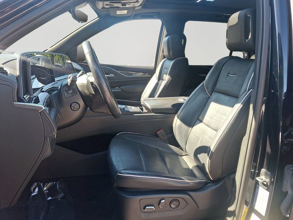 Used 2023 Cadillac Escalade Sport AWD/4WD image 15