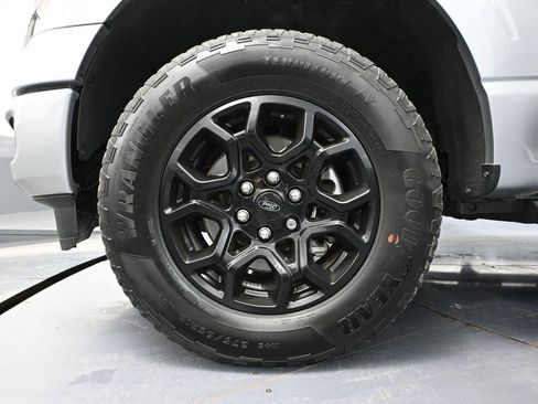 Used 2024 Ford F150 XLT w/ XLT Black Appearance Package AWD/4WD image 17