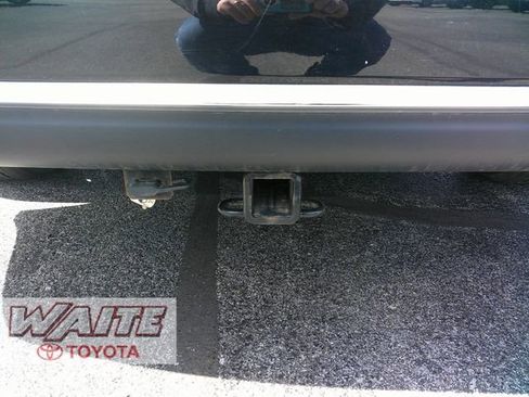 Used 2023 Chrysler Pacifica Limited image 4