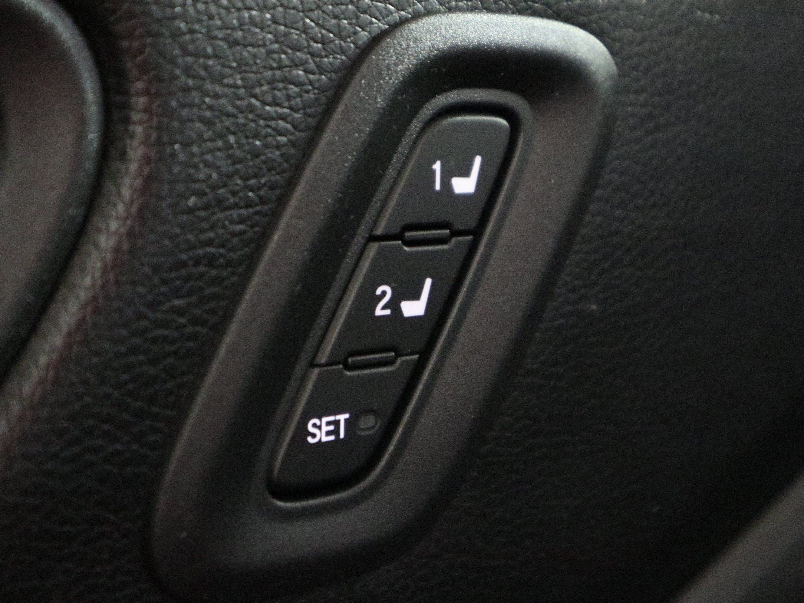 Used 2025 Honda Pilot EX-L image 36