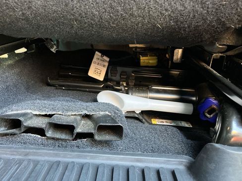 Used 2019 RAM 2500 Big Horn image 28