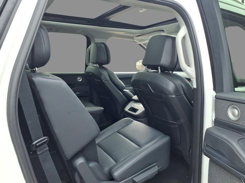 New 2026 Lincoln Navigator Reserve AWD/4WD image 11
