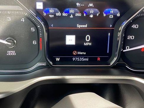 Used 2021 GMC Yukon Denali w/ Denali Premium Package RWD image 25