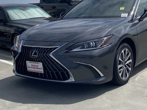 Used 2025 Lexus ES 350 w/ Accessory Package (Z2) FWD image 7