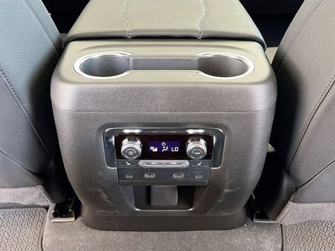 New 2026 GMC Yukon Denali w/ Denali Reserve Package image 18