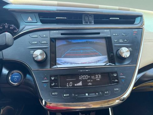 Used 2018 Toyota Avalon XLE Premium FWD image 12