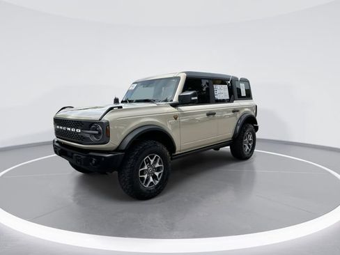 Used 2025 Ford Bronco Badlands AWD/4WD image 4