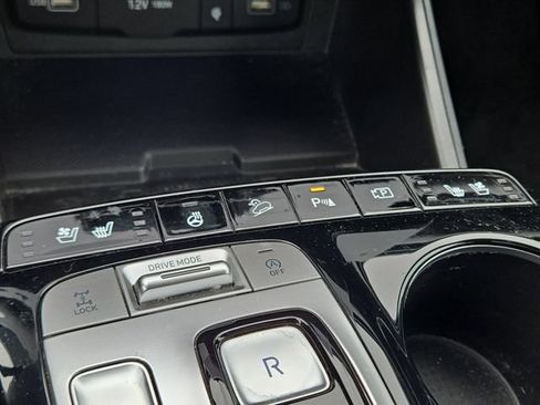 Used 2024 Hyundai Tucson Limited image 16