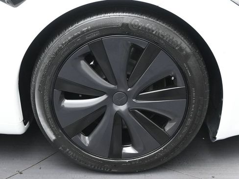 Used 2023 Tesla Model S AWD/4WD image 17