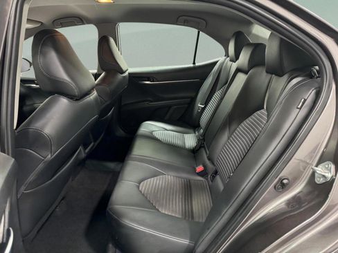 Used 2024 Toyota Camry SE w/ Cold Weather Package image 9