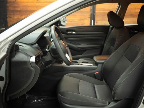 Used 2019 Nissan Altima 2.5 S FWD image 9