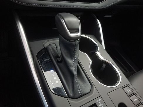 Used 2023 Toyota Highlander XSE image 16