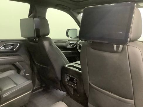 Used 2021 Chevrolet Tahoe Z71 w/ Luxury Package AWD/4WD image 37