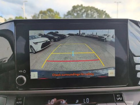 Used 2025 Toyota Camry SE FWD image 21