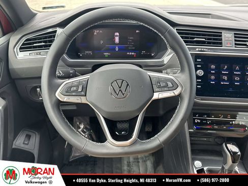 Used 2024 Volkswagen Tiguan SE AWD/4WD image 15