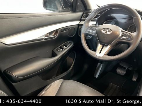 Used 2021 INFINITI QX50 Essential w/ Convenience Package image 11