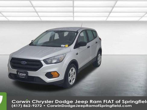 Used 2019 Ford Escape S image 6