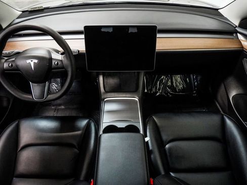 Used 2023 Tesla Model 3 Standard Range image 12