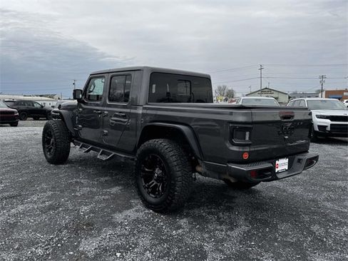 Used 2021 Jeep Gladiator Overland image 24