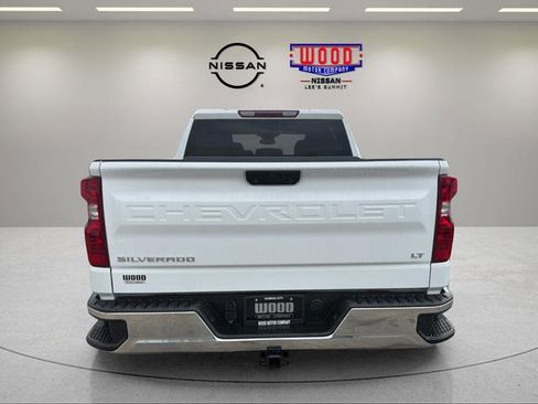 Used 2022 Chevrolet Silverado 1500 LT AWD/4WD image 3
