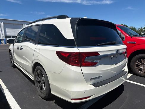 Used 2019 Honda Odyssey Touring image 2