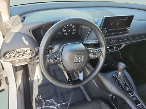 Used 2023 Honda HR-V LX image 32