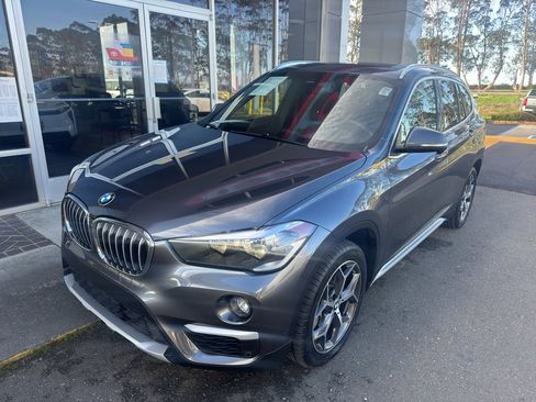 Used 2019 BMW X1 xDrive28i w/ Convenience Package image 2