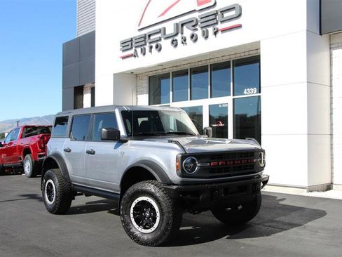 Used 2023 Ford Bronco 4-Door w/ Sasquatch Package AWD/4WD image 1