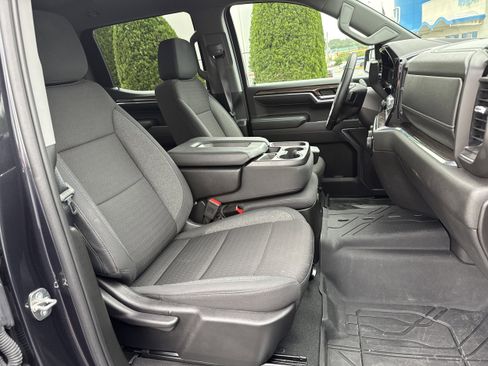 Used 2024 Chevrolet Silverado 1500 RST image 16