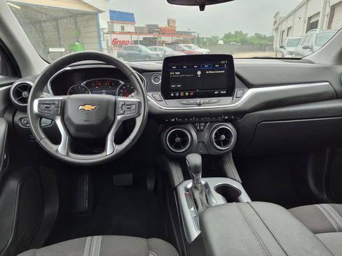 Used 2025 Chevrolet Blazer LT AWD/4WD image 26
