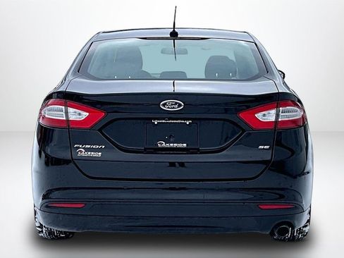 Used 2016 Ford Fusion SE image 6