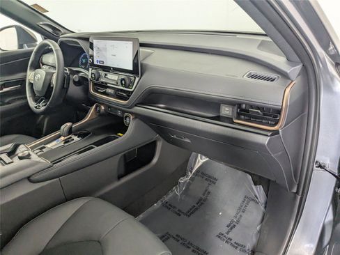 Certified 2026 Toyota Grand Highlander AWD Hybrid image 27