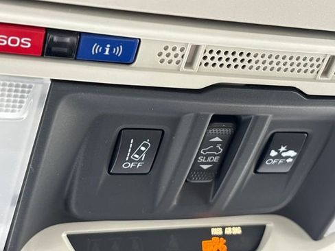 Used 2022 Subaru Forester Limited w/ Popular Package #3 image 21