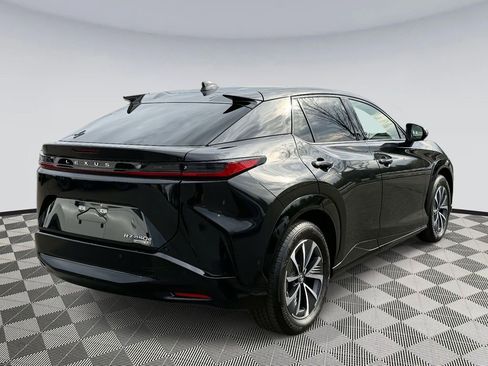 Used 2023 Lexus RZ 450e Premium w/ Technology Package image 2