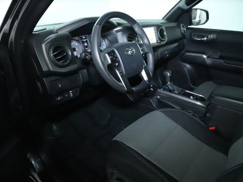 Certified 2023 Toyota Tacoma TRD Off-Road AWD/4WD image 17