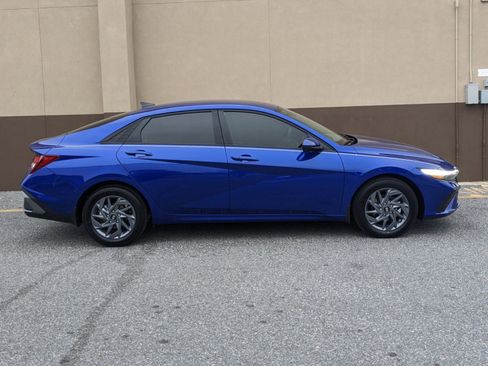 New 2026 Hyundai Elantra Sport image 3