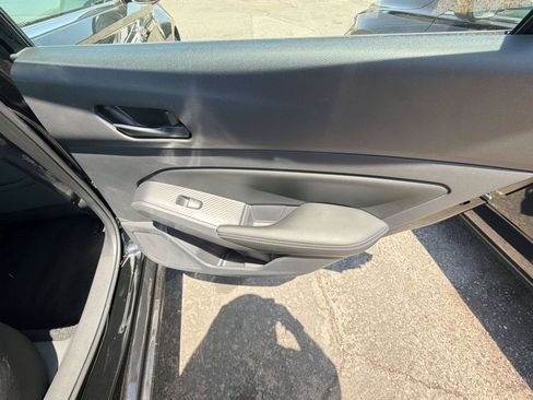 Used 2025 Nissan Altima 2.5 SV FWD image 27
