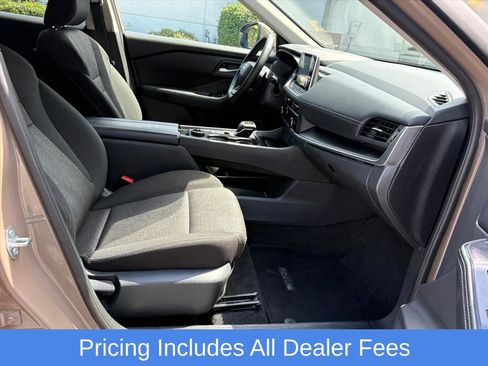 Certified 2025 Nissan Rogue SV AWD/4WD image 18