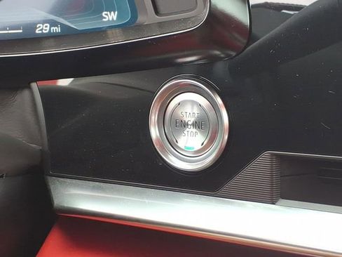 Used 2024 Chevrolet Corvette Stingray Premium Cpe w/ Z51 Performance Package image 10