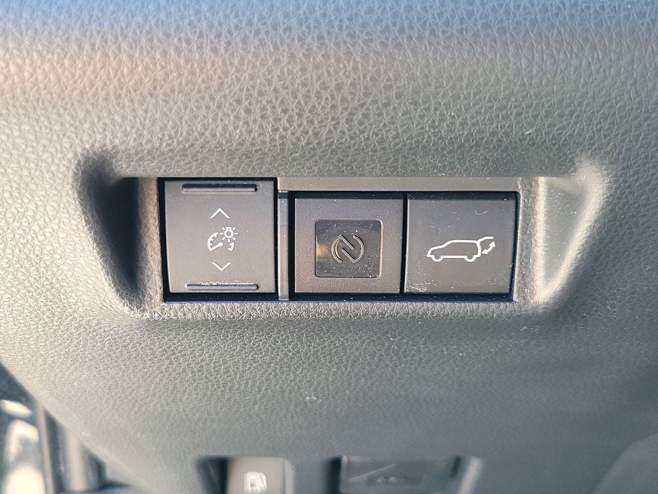 Used 2026 Toyota RAV4 XLE Premium FWD image 32