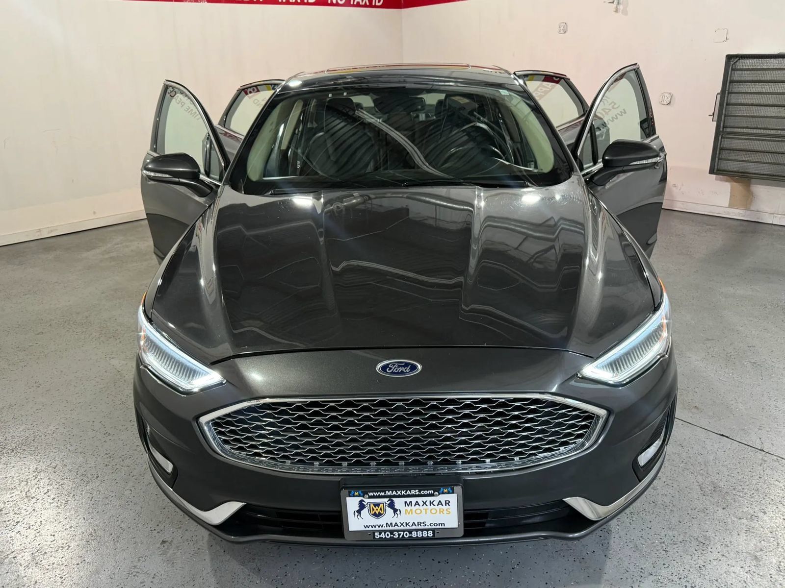 Used 2020 Ford Fusion Titanium FWD image 20