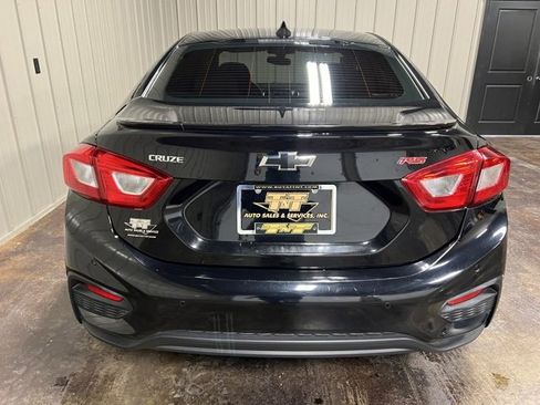 Used 2019 Chevrolet Cruze LT image 9