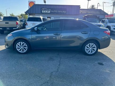 Used 2018 Toyota Corolla LE FWD image 4