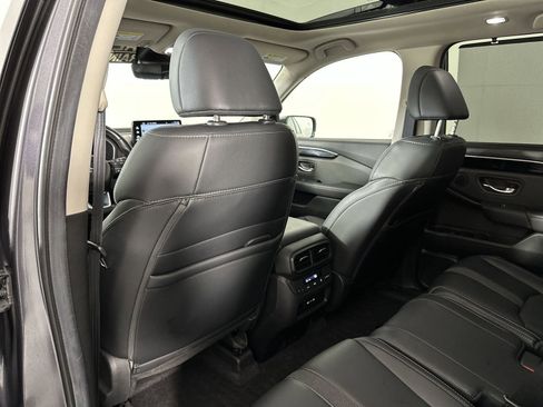Used 2024 Honda Pilot Touring image 24