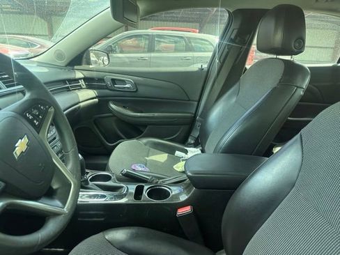 Used 2015 Chevrolet Malibu LT FWD image 4