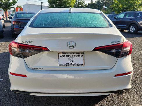 Certified 2024 Honda Civic Sport image 5