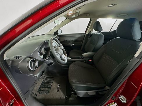 Used 2024 Nissan Kicks SV w/ Exterior Package image 13