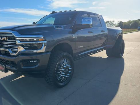 New 2026 RAM 3500 Laramie AWD/4WD image 3