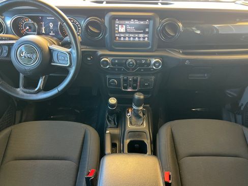 Used 2021 Jeep Gladiator Sport image 16