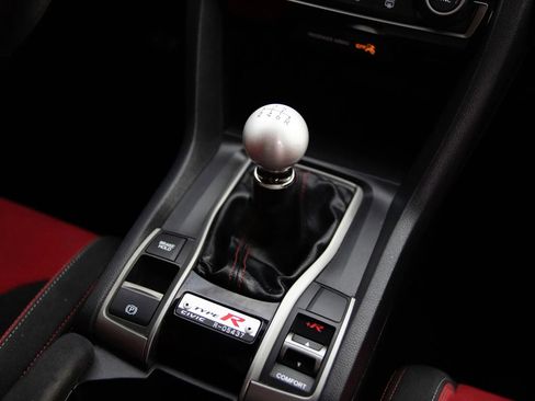 Used 2017 Honda Civic Type R image 32